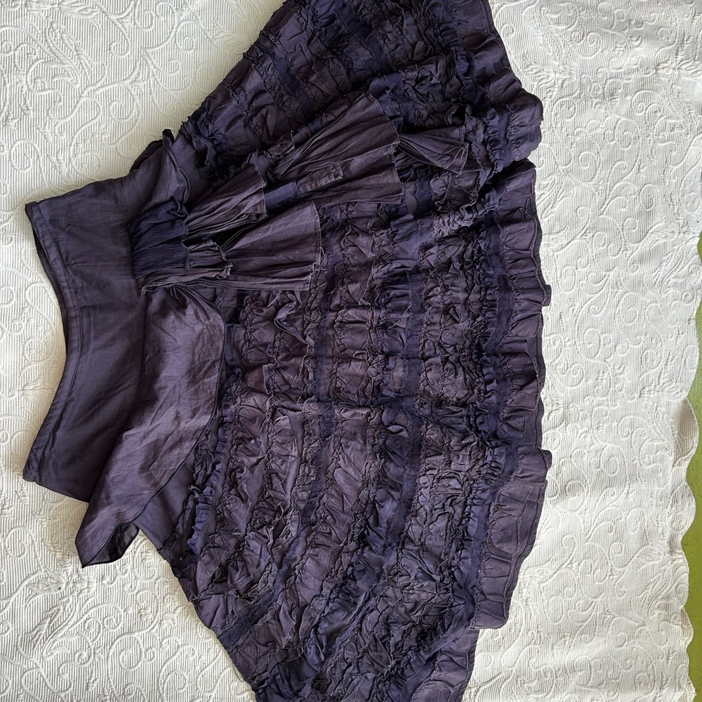 Lithe Ruffled A-Line Skirt in Deep Purple - Picture 3 of 9